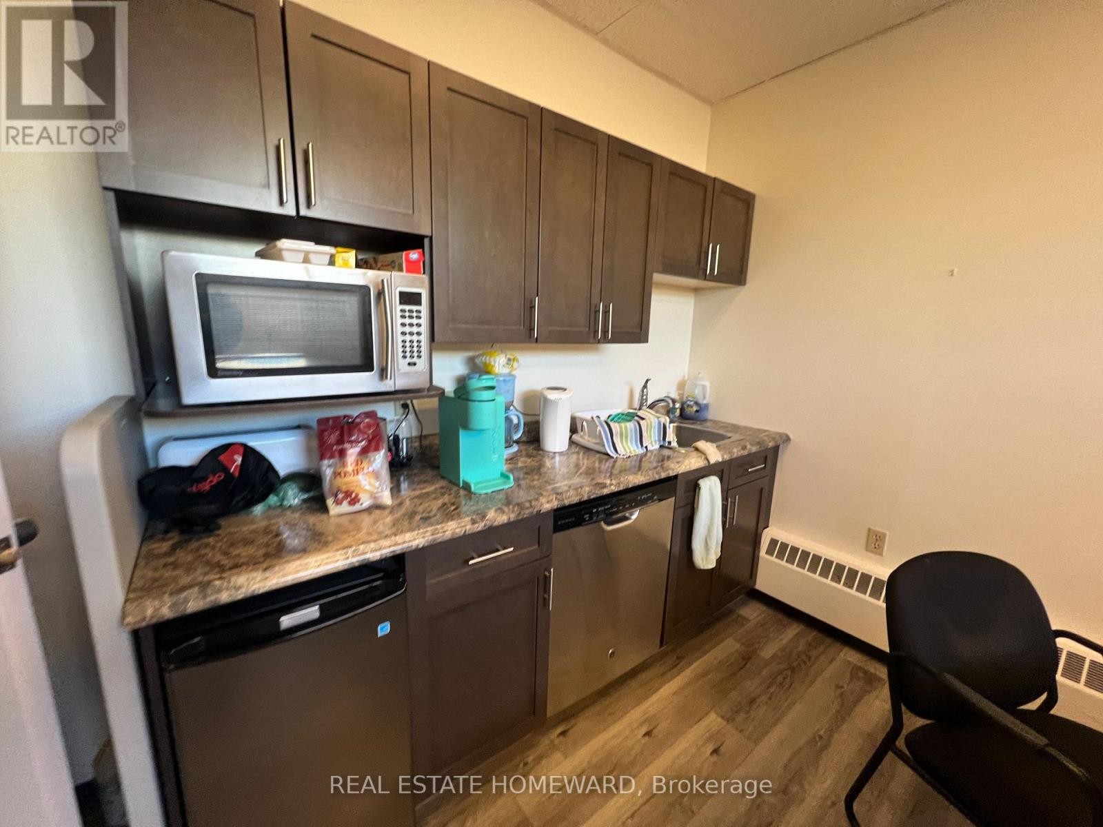 












307-307A BRIDGE STREET W

,
Greater Napanee (Greater Napanee),




Ontario
K7R3L1

