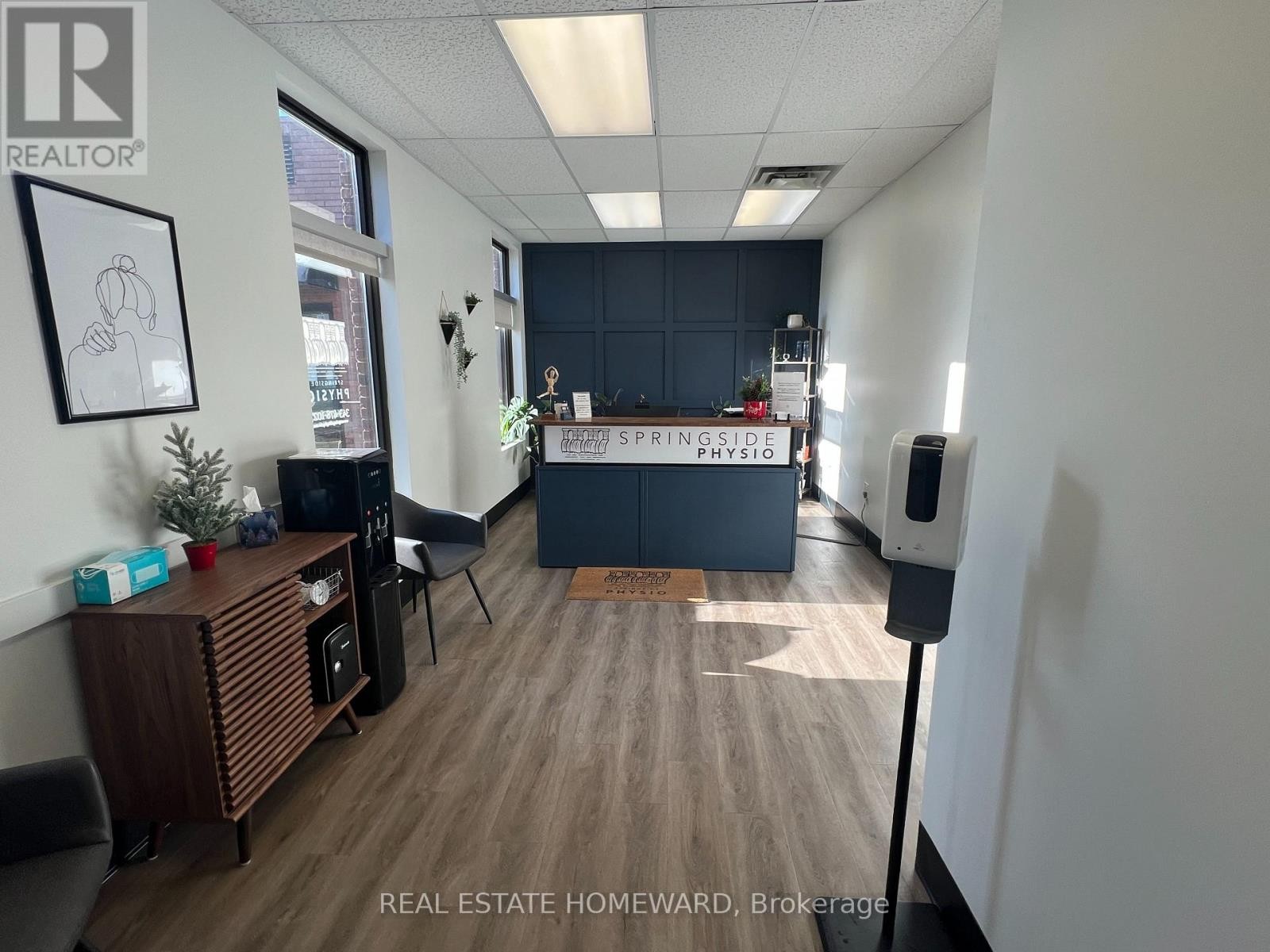 












307-307A BRIDGE STREET W

,
Greater Napanee (Greater Napanee),




Ontario
K7R3L1

