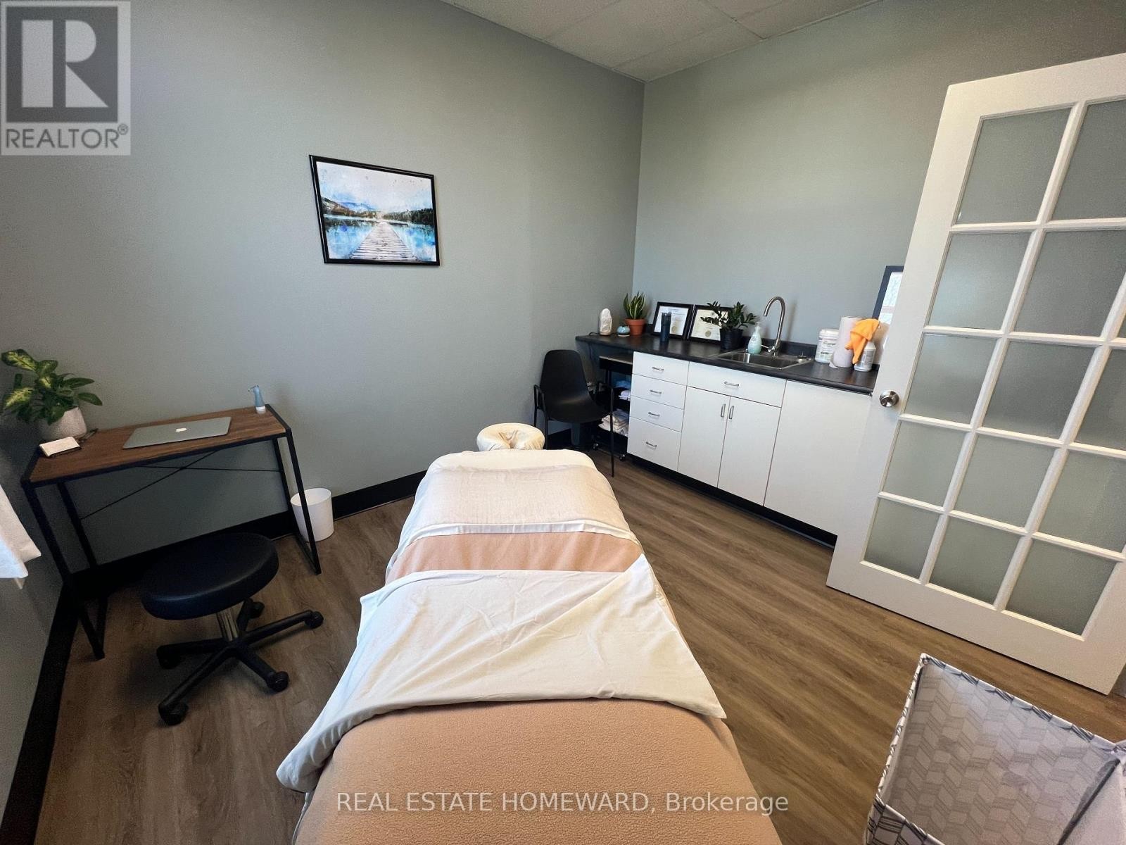 












307-307A BRIDGE STREET W

,
Greater Napanee (Greater Napanee),




Ontario
K7R3L1

