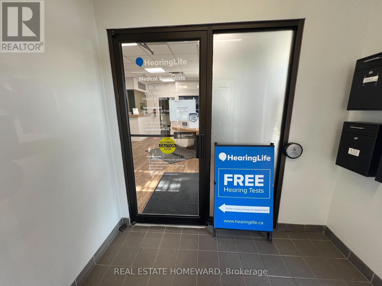 












307-307A BRIDGE STREET W

,
Greater Napanee (Greater Napanee),




Ontario
K7R3L1

