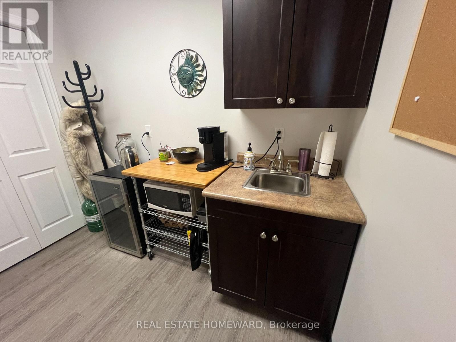 












307-307A BRIDGE STREET W

,
Greater Napanee (Greater Napanee),




Ontario
K7R3L1

