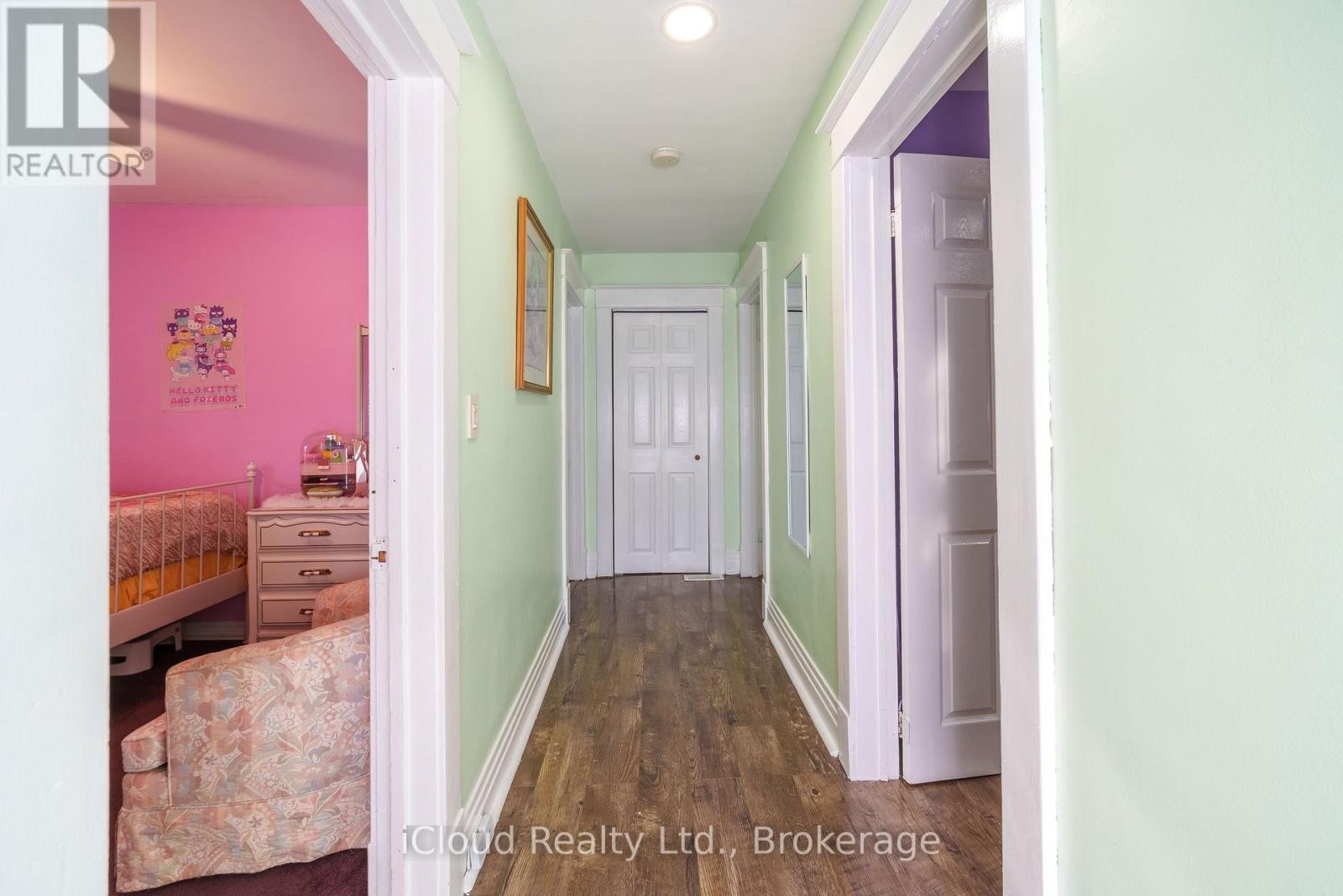 












2 RICHMOND AVENUE

,
St. Catharines (E. Chester),




Ontario
L2R3W7


