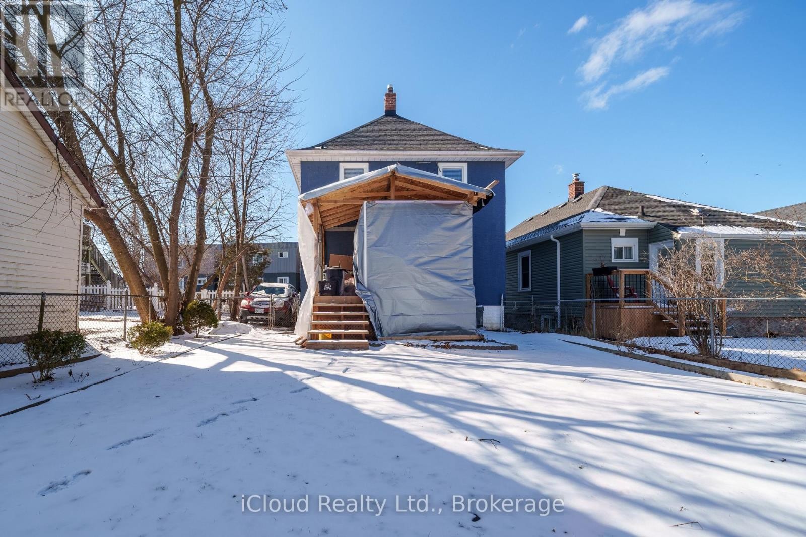 












2 RICHMOND AVENUE

,
St. Catharines (E. Chester),




Ontario
L2R3W7

