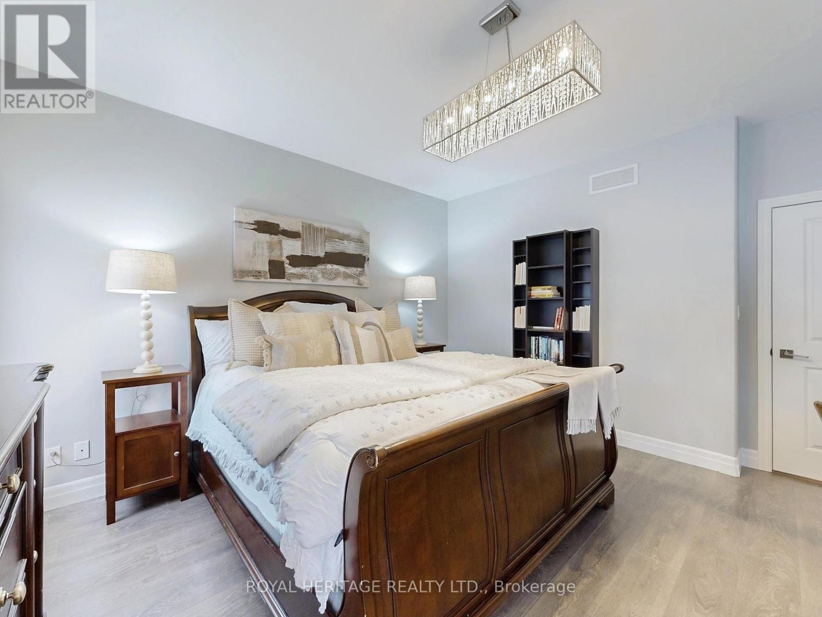 












22 BEL AIR CRESCENT

,
Quinte West (Murray Ward),




Ontario
K8V0H4

