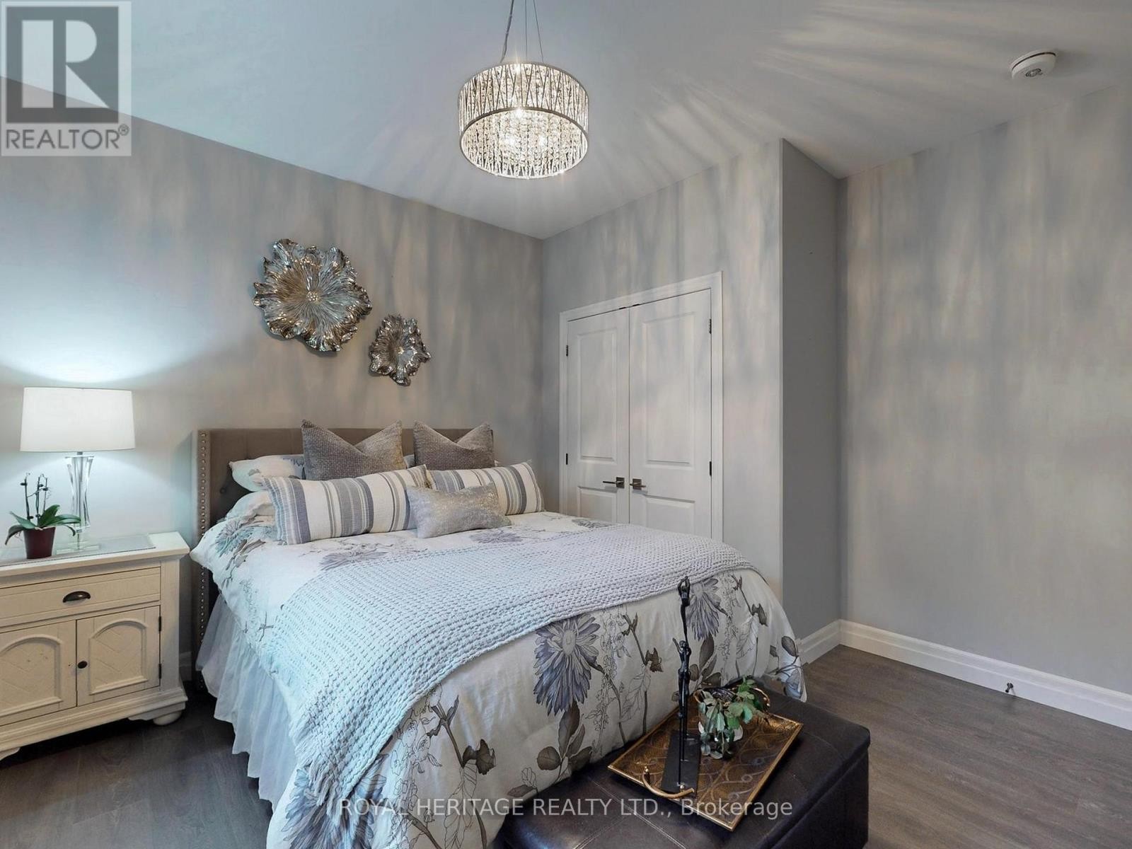 












22 BEL AIR CRESCENT

,
Quinte West (Murray Ward),




Ontario
K8V0H4

