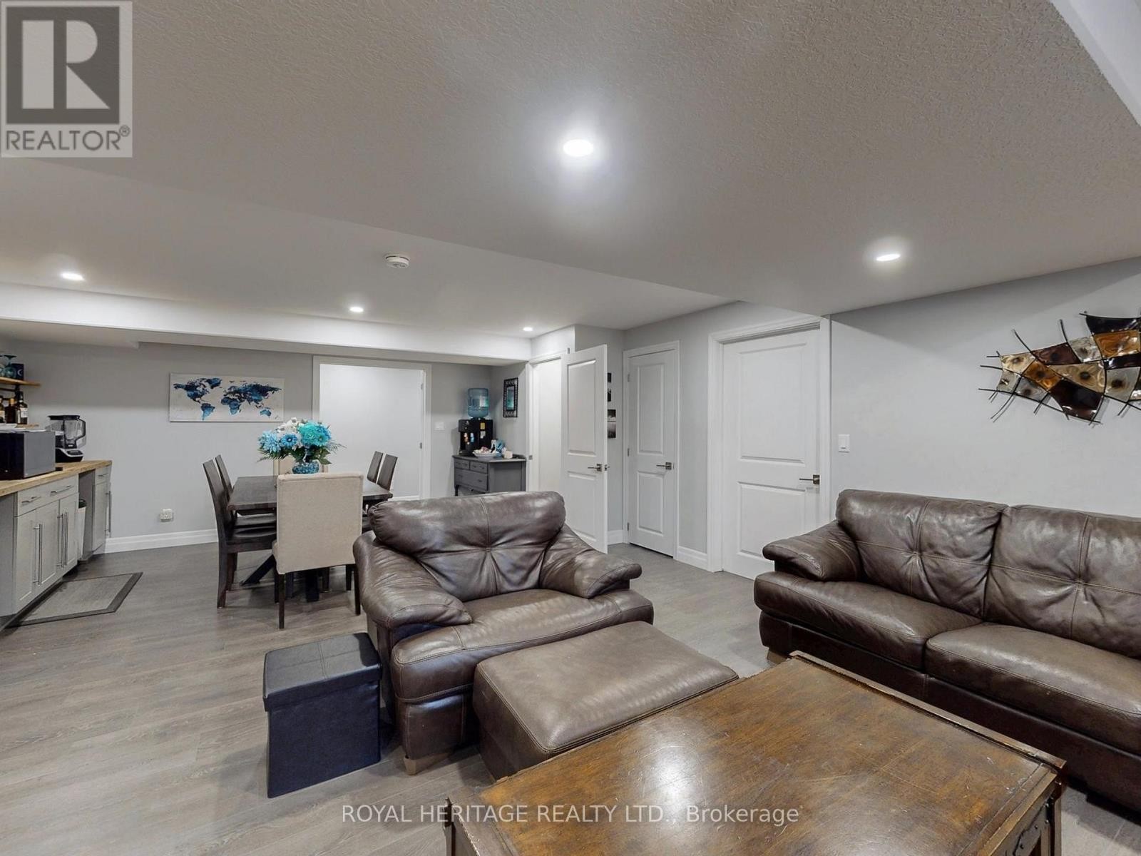 












22 BEL AIR CRESCENT

,
Quinte West (Murray Ward),




Ontario
K8V0H4

