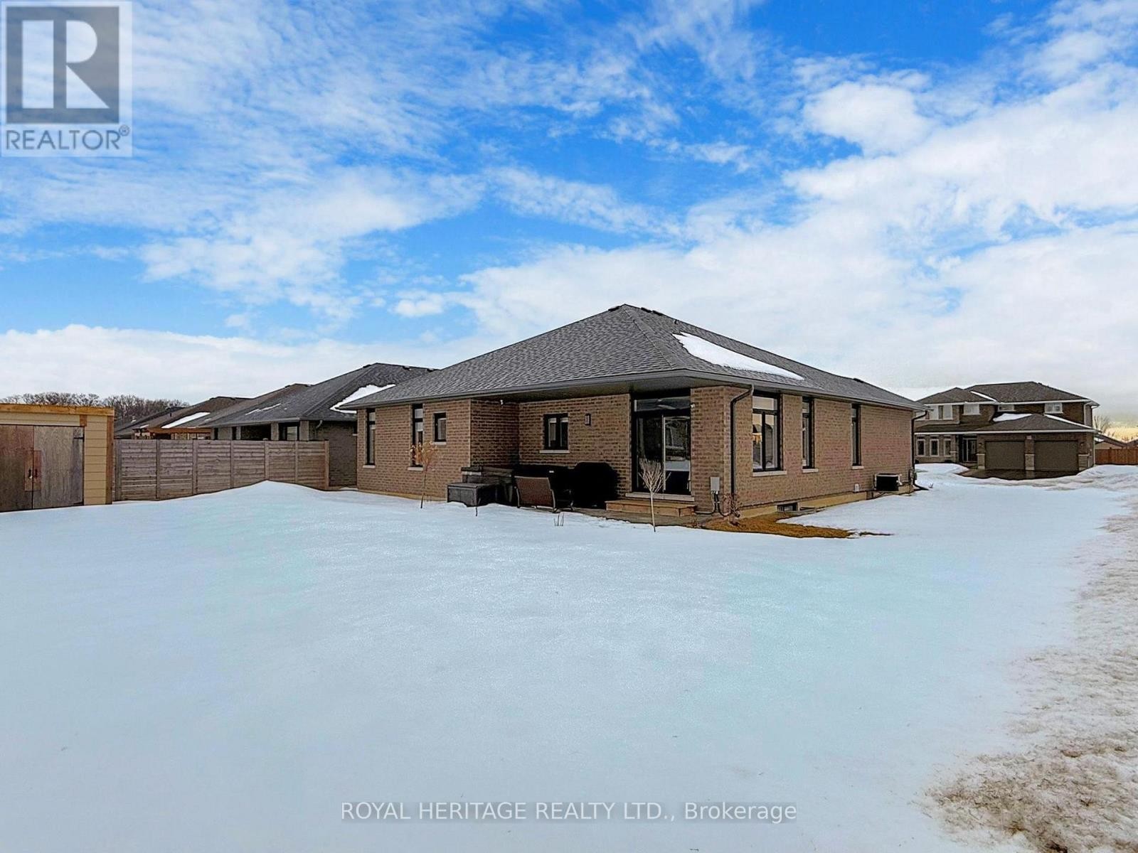 












22 BEL AIR CRESCENT

,
Quinte West (Murray Ward),




Ontario
K8V0H4

