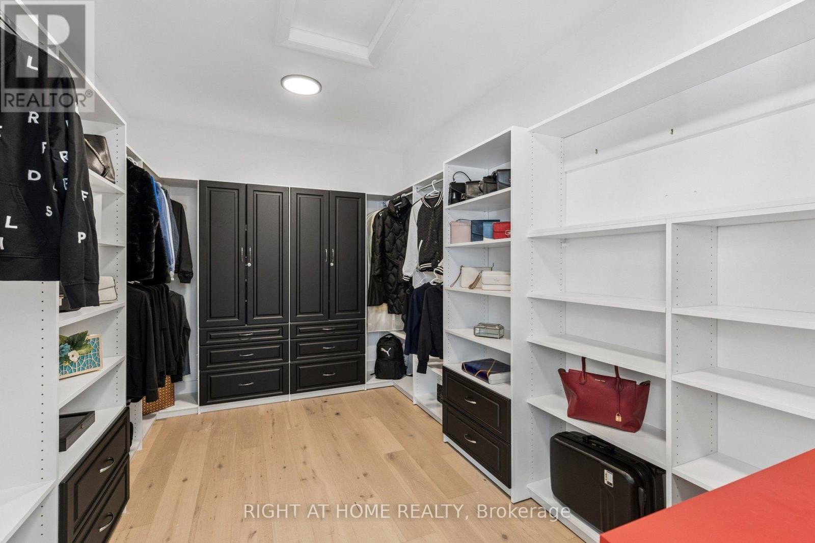 












66 KENMIR AVENUE

,
Niagara-on-the-Lake (St. Davids),




Ontario
L0S1J0

