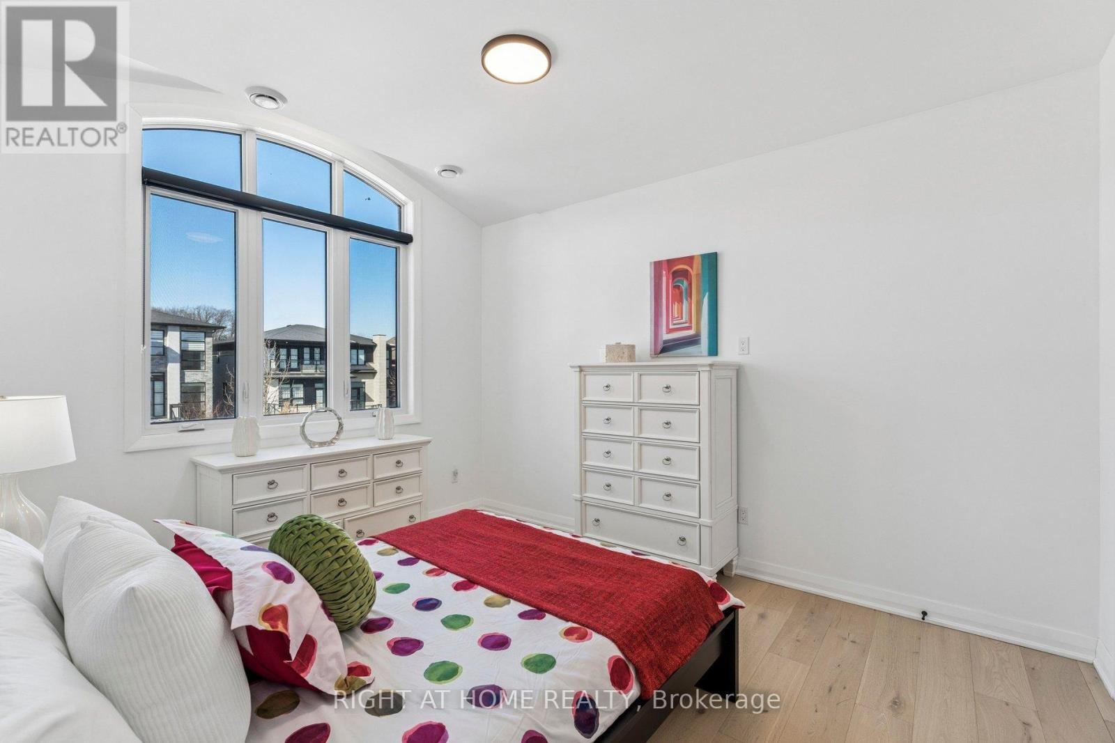 












66 KENMIR AVENUE

,
Niagara-on-the-Lake (St. Davids),




Ontario
L0S1J0

