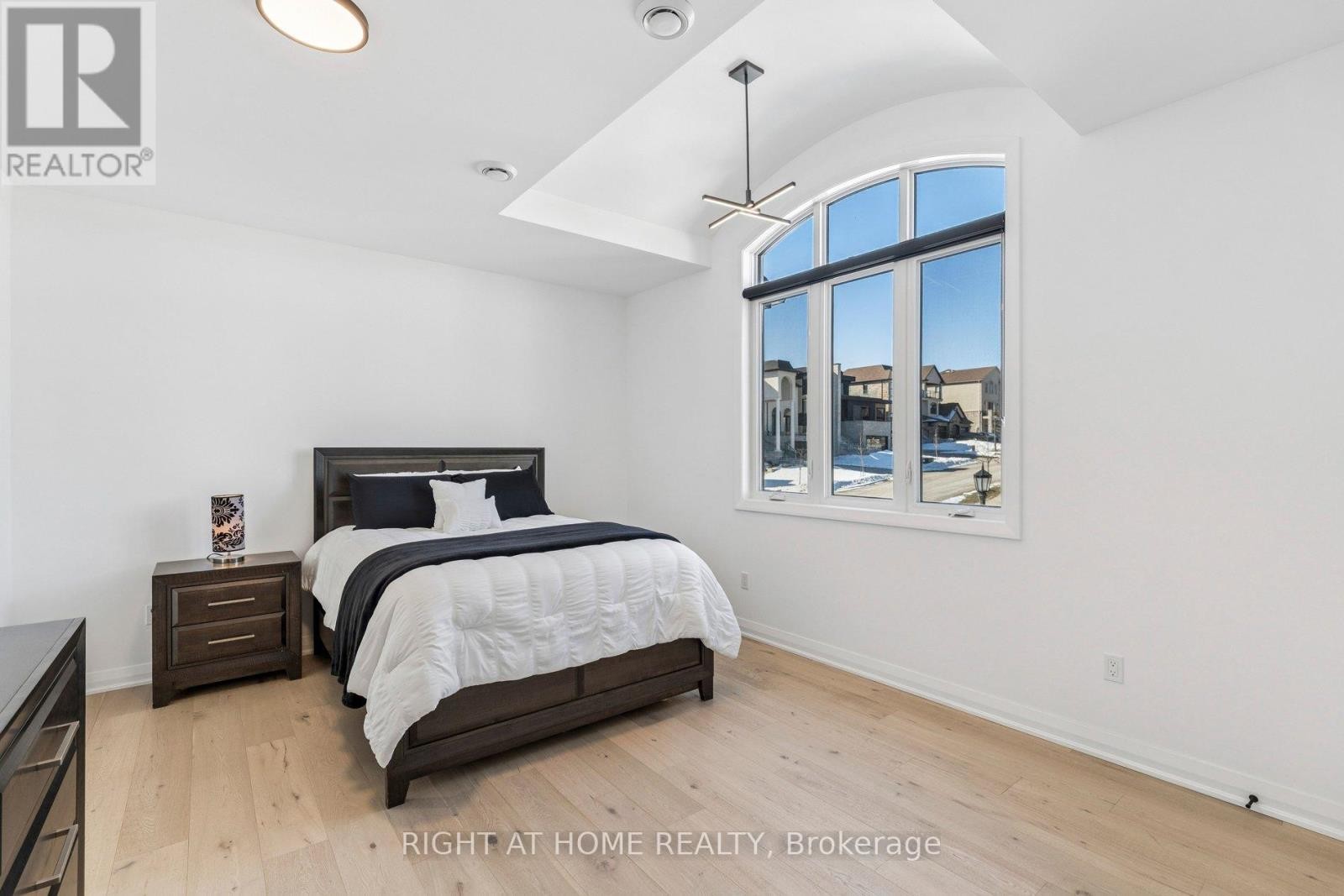 












66 KENMIR AVENUE

,
Niagara-on-the-Lake (St. Davids),




Ontario
L0S1J0

