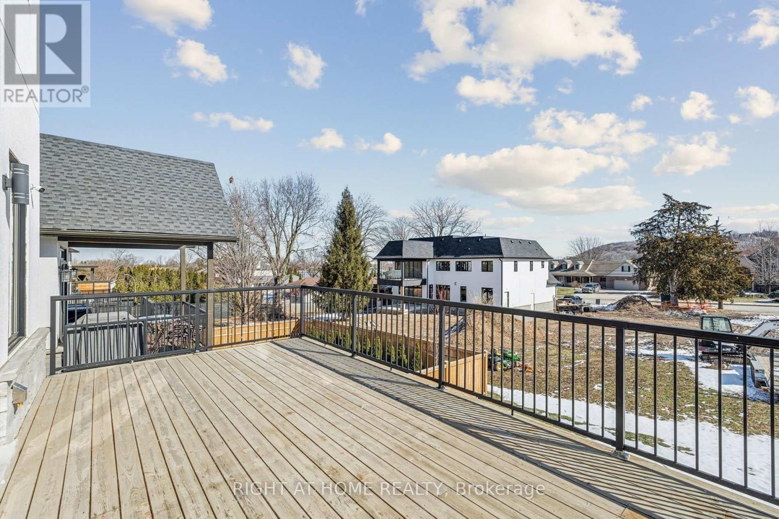 












66 KENMIR AVENUE

,
Niagara-on-the-Lake (St. Davids),




Ontario
L0S1J0

