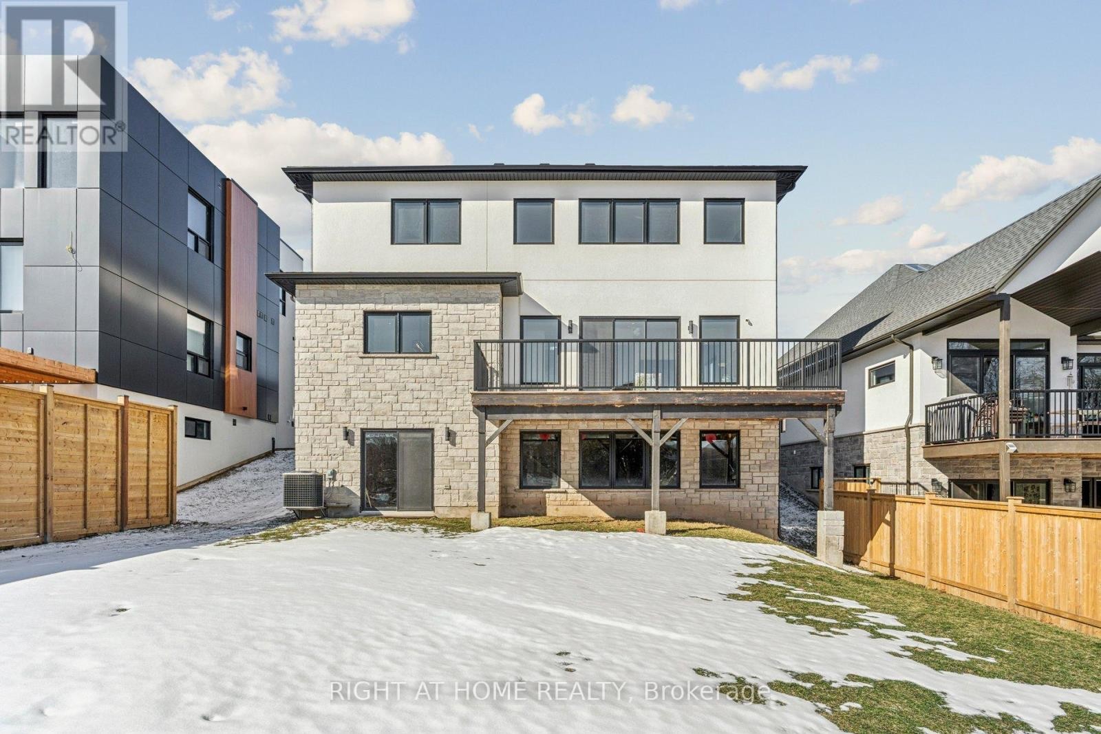 












66 KENMIR AVENUE

,
Niagara-on-the-Lake (St. Davids),




Ontario
L0S1J0

