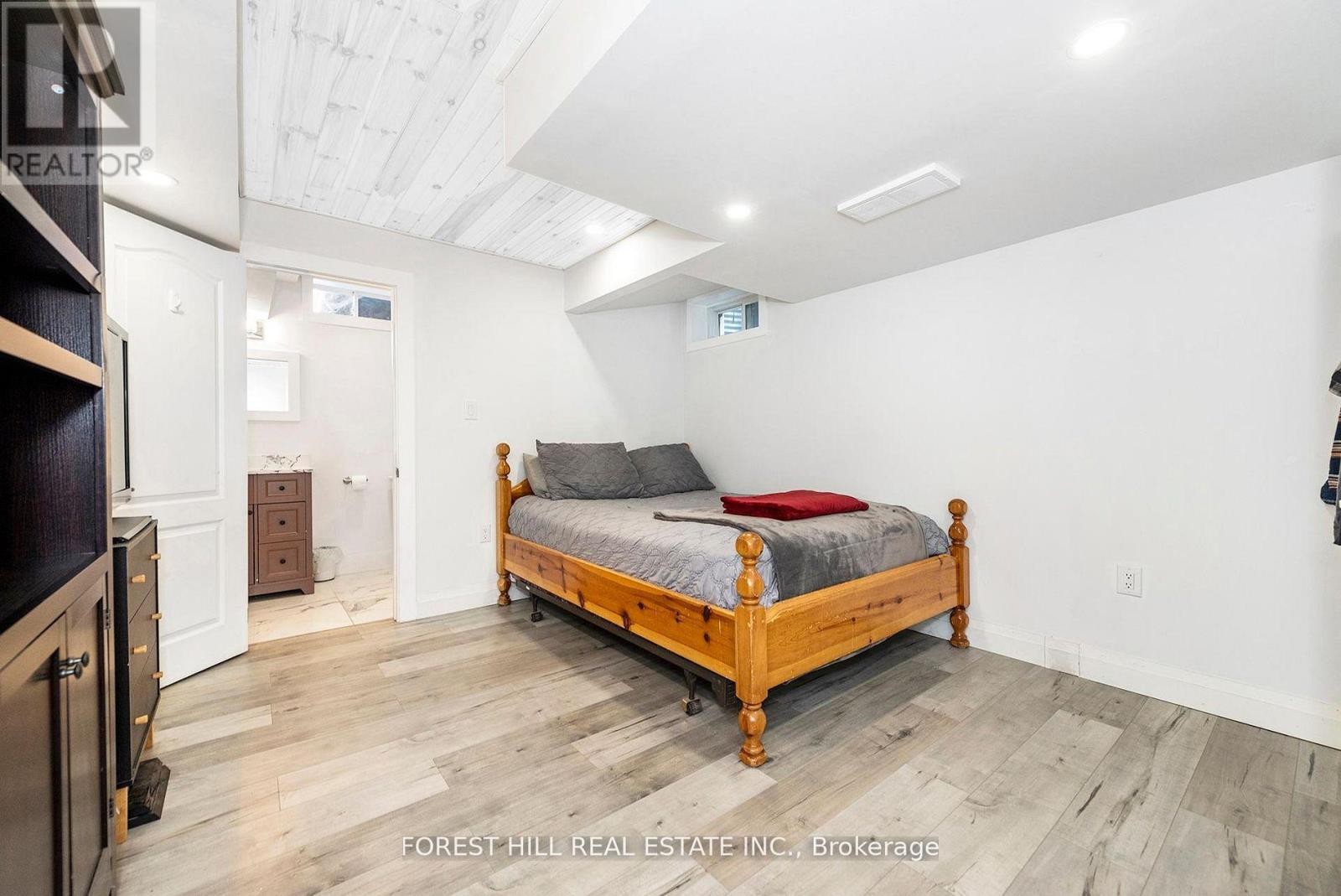 












488 LINDEN DRIVE

,
Cambridge,




Ontario
N3H5L5

