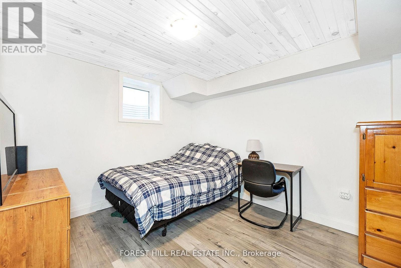 












488 LINDEN DRIVE

,
Cambridge,




Ontario
N3H5L5

