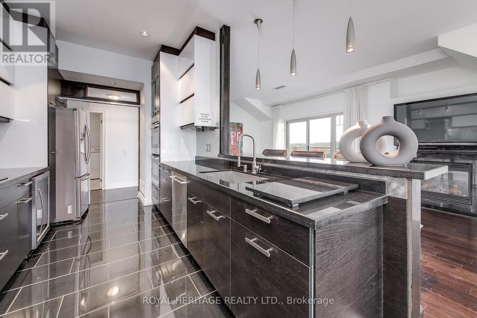 












605 - 130 STEAMSHIP BAY RD ROAD

,
Gravenhurst (Muskoka (S)),




Ontario
P1P1Z9

