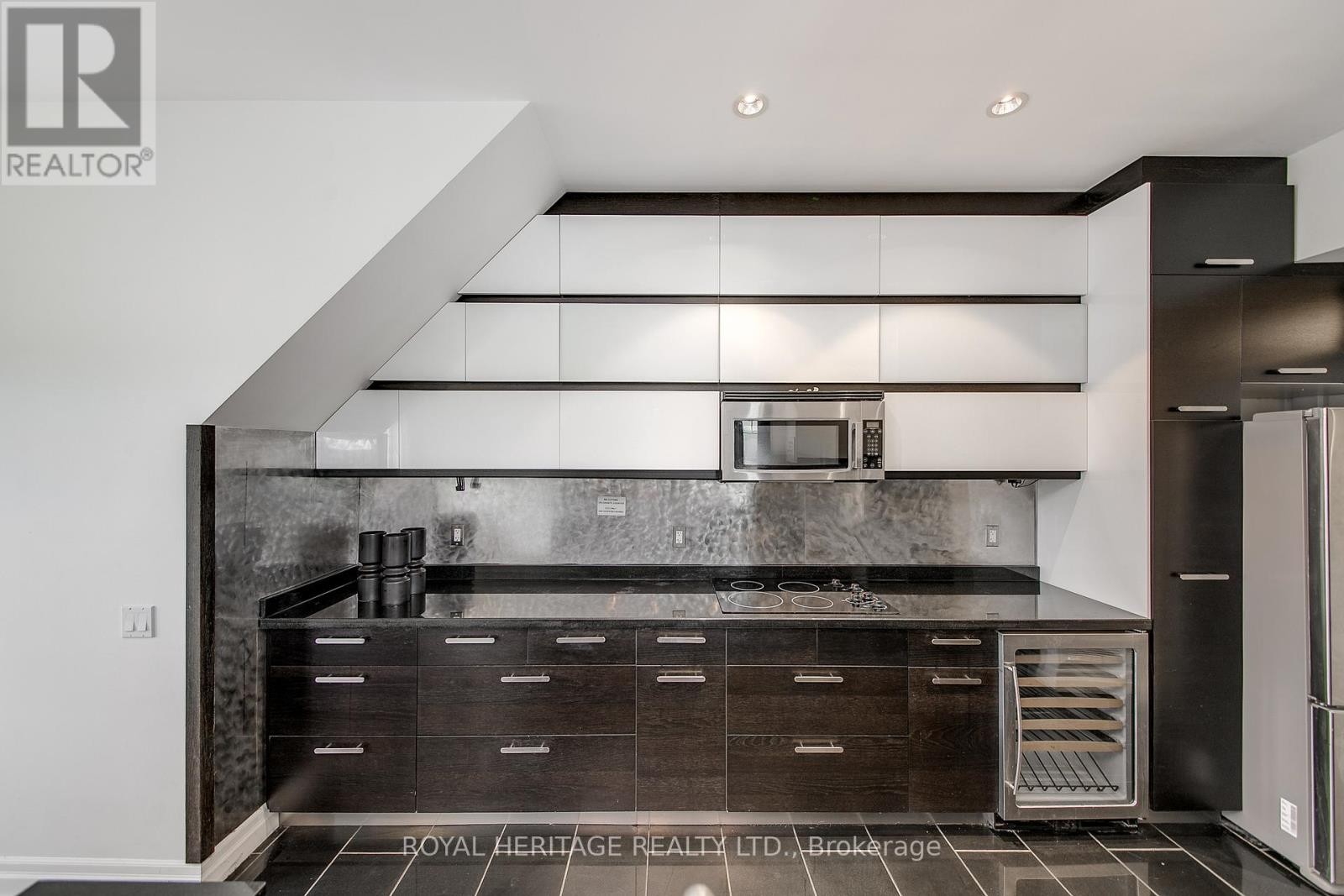 












605 - 130 STEAMSHIP BAY RD ROAD

,
Gravenhurst (Muskoka (S)),




Ontario
P1P1Z9

