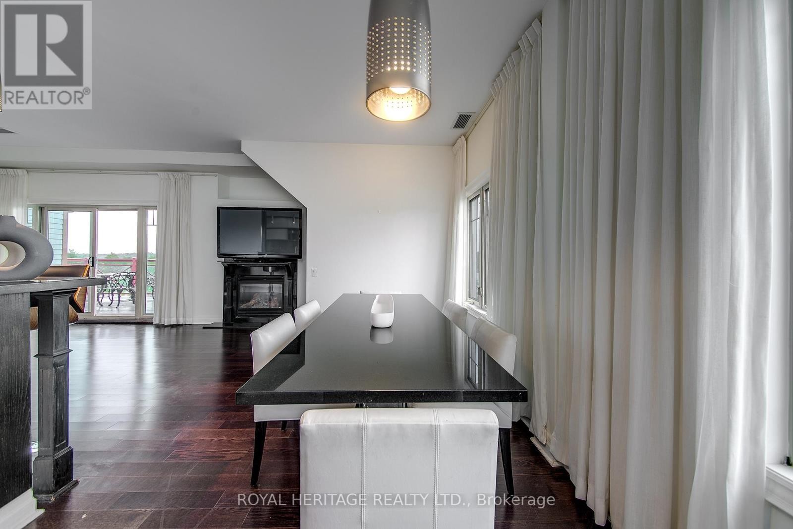 












605 - 130 STEAMSHIP BAY RD ROAD

,
Gravenhurst (Muskoka (S)),




Ontario
P1P1Z9

