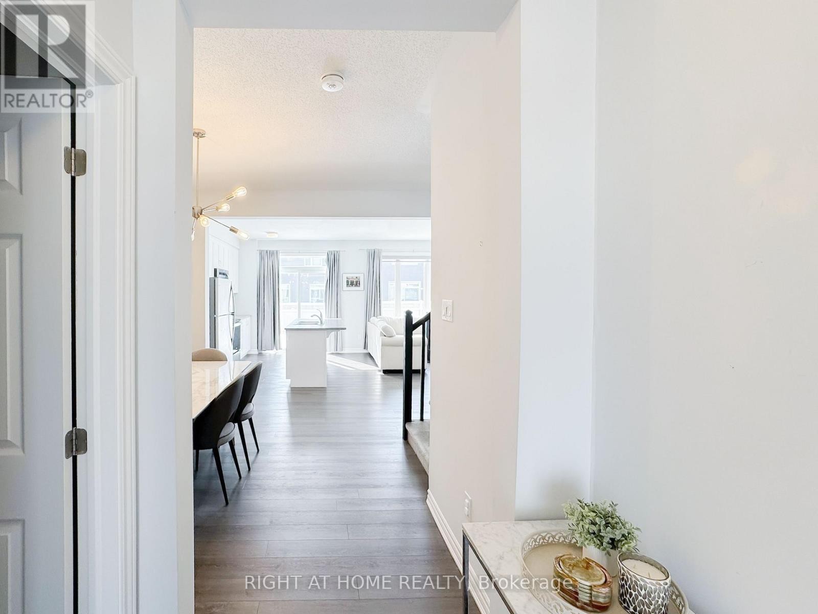 












771 BRITTANIC ROAD

,
Ottawa,




Ontario
K2V0R3

