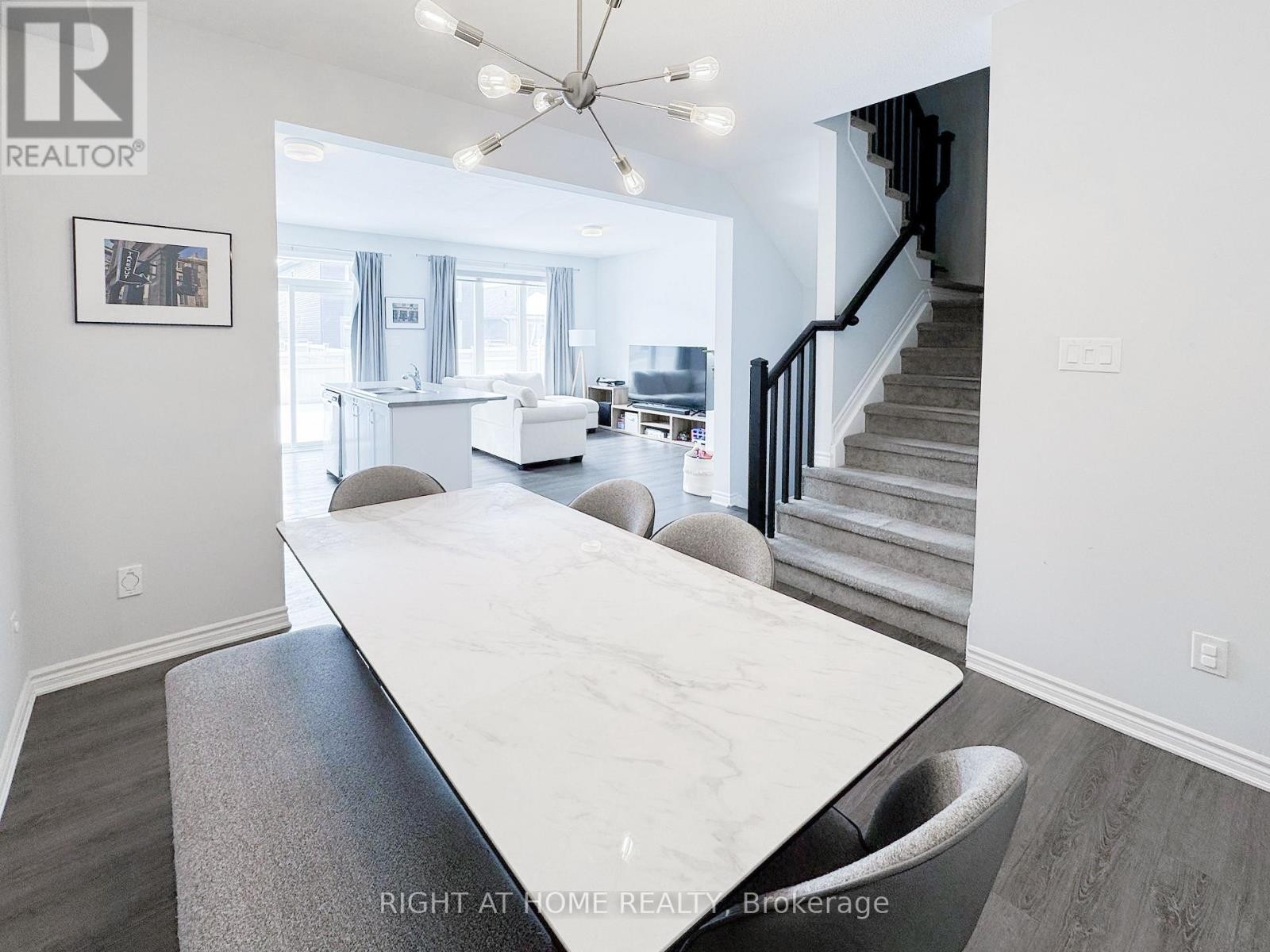 












771 BRITTANIC ROAD

,
Ottawa,




Ontario
K2V0R3

