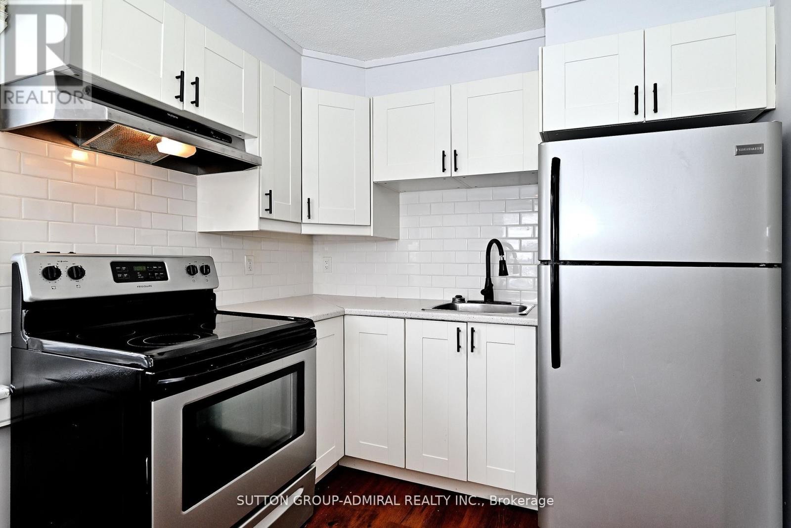 












145 NINTH AVENUE

,
Kitchener,




Ontario
N2C1T1

