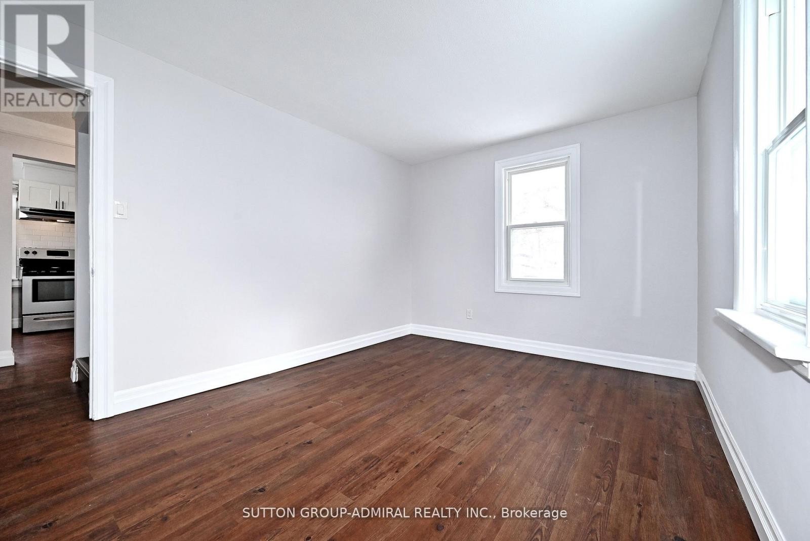 












145 NINTH AVENUE

,
Kitchener,




Ontario
N2C1T1


