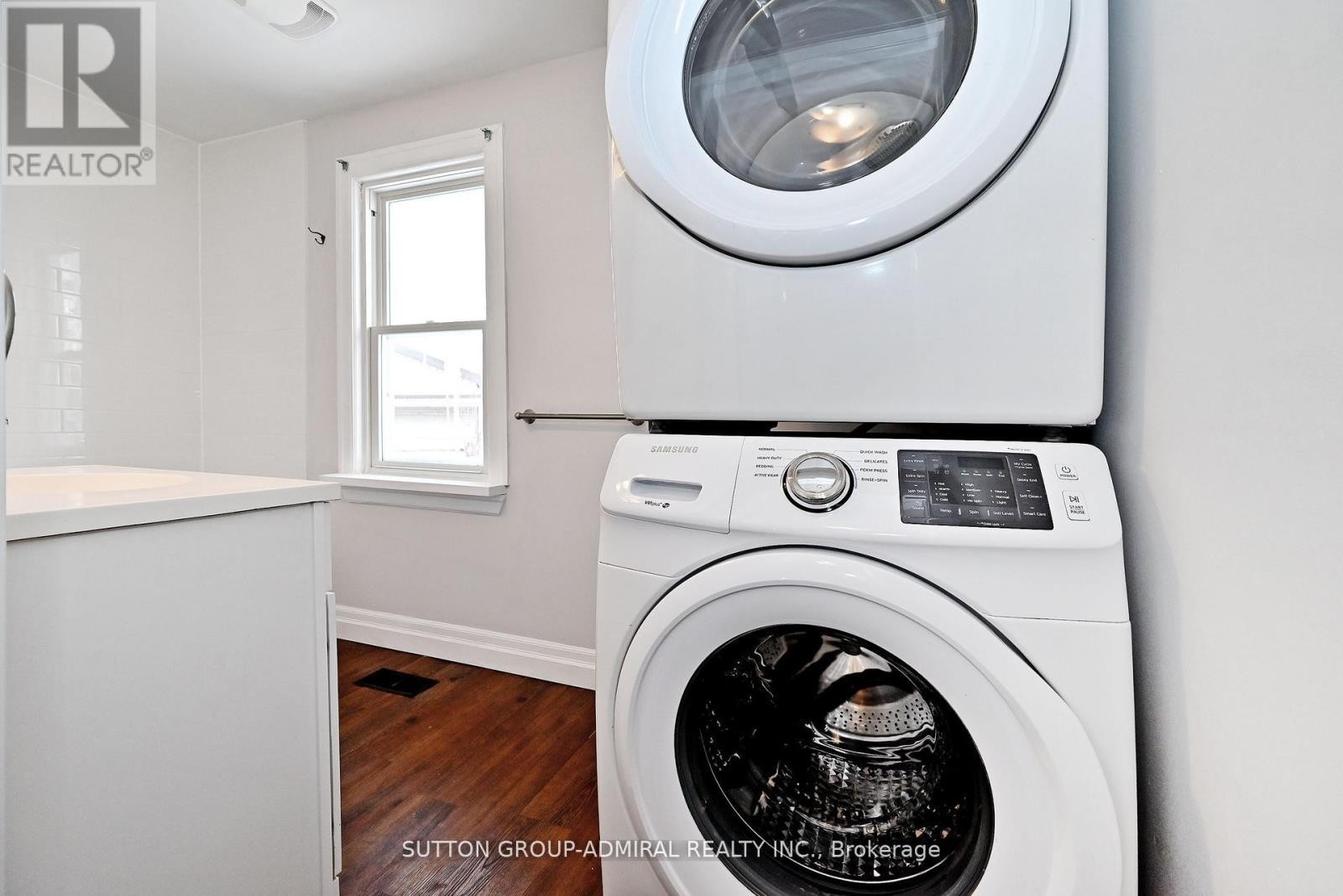 












145 NINTH AVENUE

,
Kitchener,




Ontario
N2C1T1

