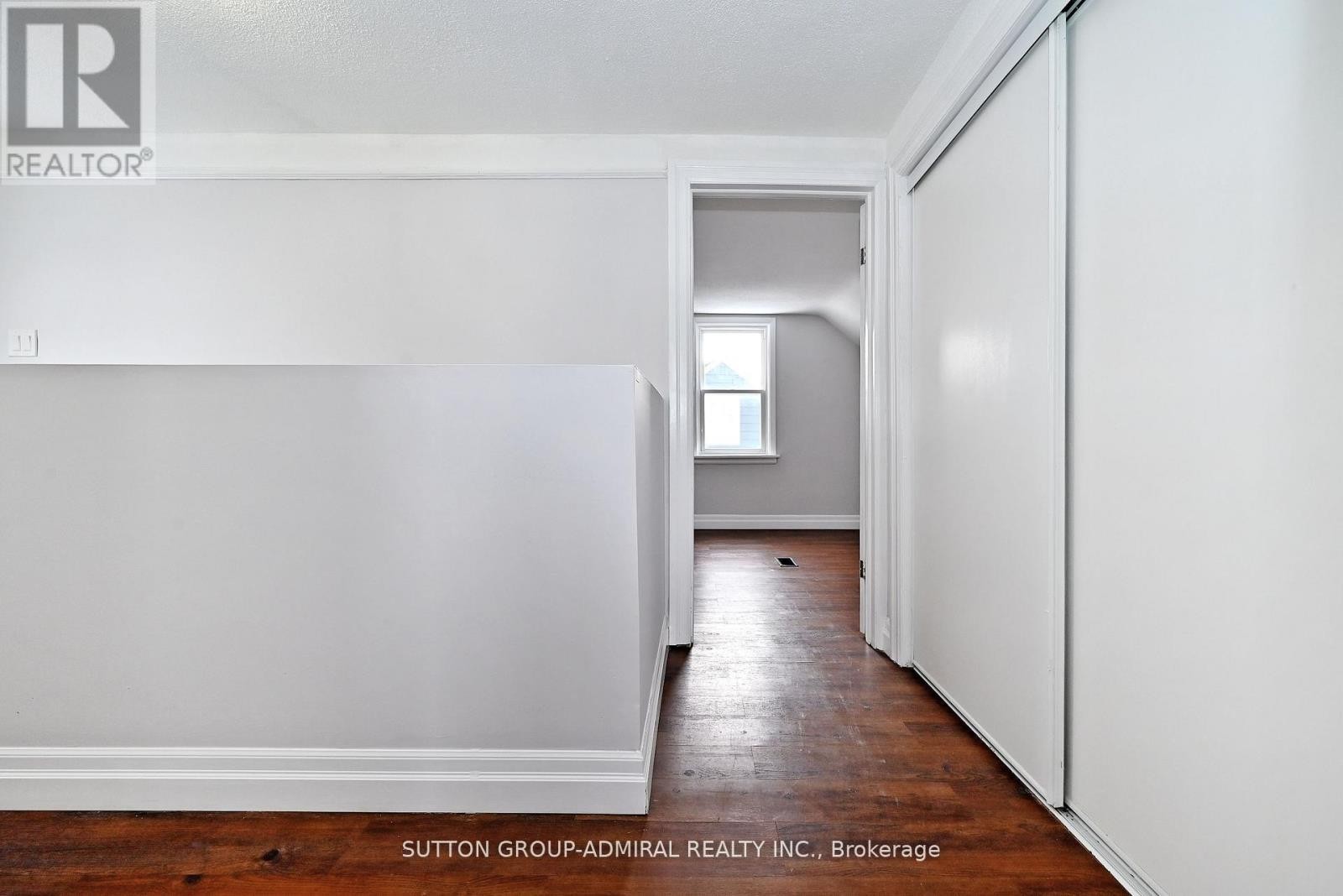 












145 NINTH AVENUE

,
Kitchener,




Ontario
N2C1T1

