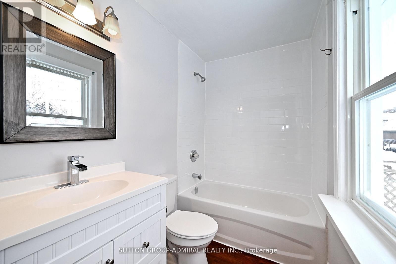 












145 NINTH AVENUE

,
Kitchener,




Ontario
N2C1T1

