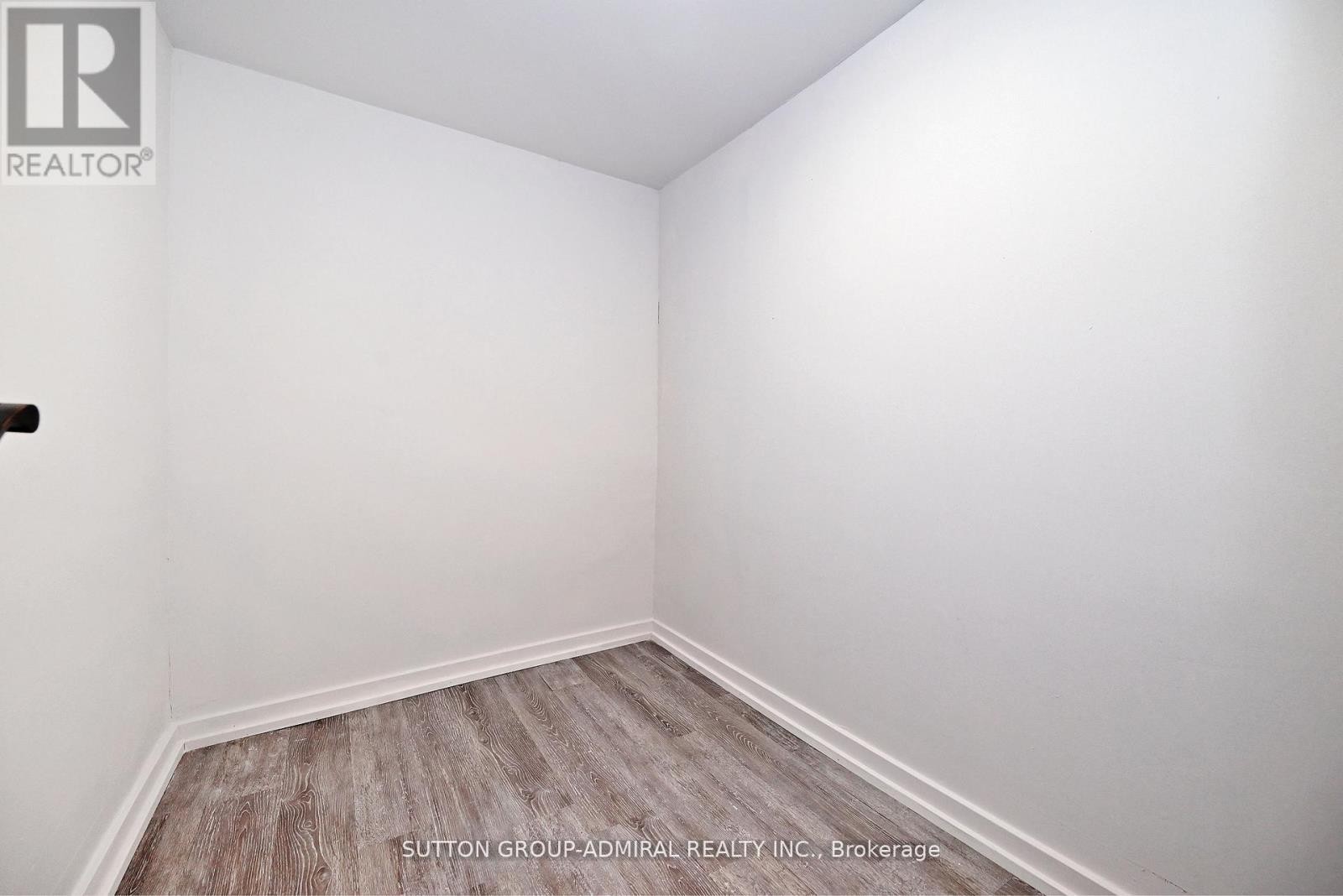 












145 NINTH AVENUE

,
Kitchener,




Ontario
N2C1T1


