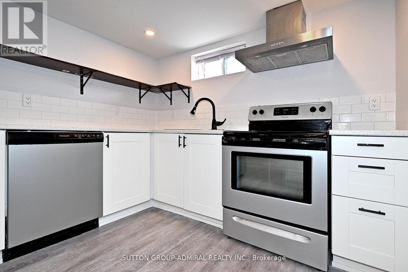 












145 NINTH AVENUE

,
Kitchener,




Ontario
N2C1T1

