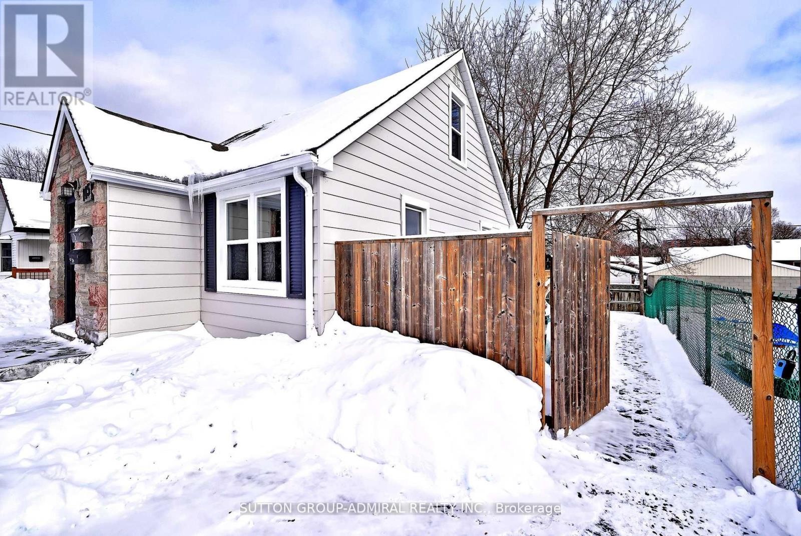 












145 NINTH AVENUE

,
Kitchener,




Ontario
N2C1T1


