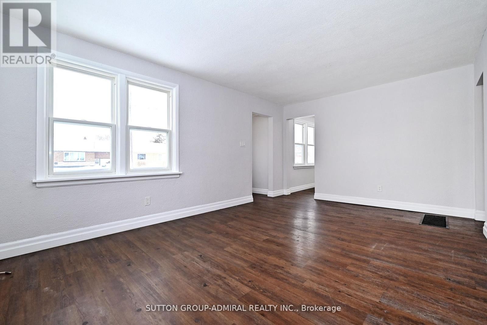 












145 NINTH AVENUE

,
Kitchener,




Ontario
N2C1T1

