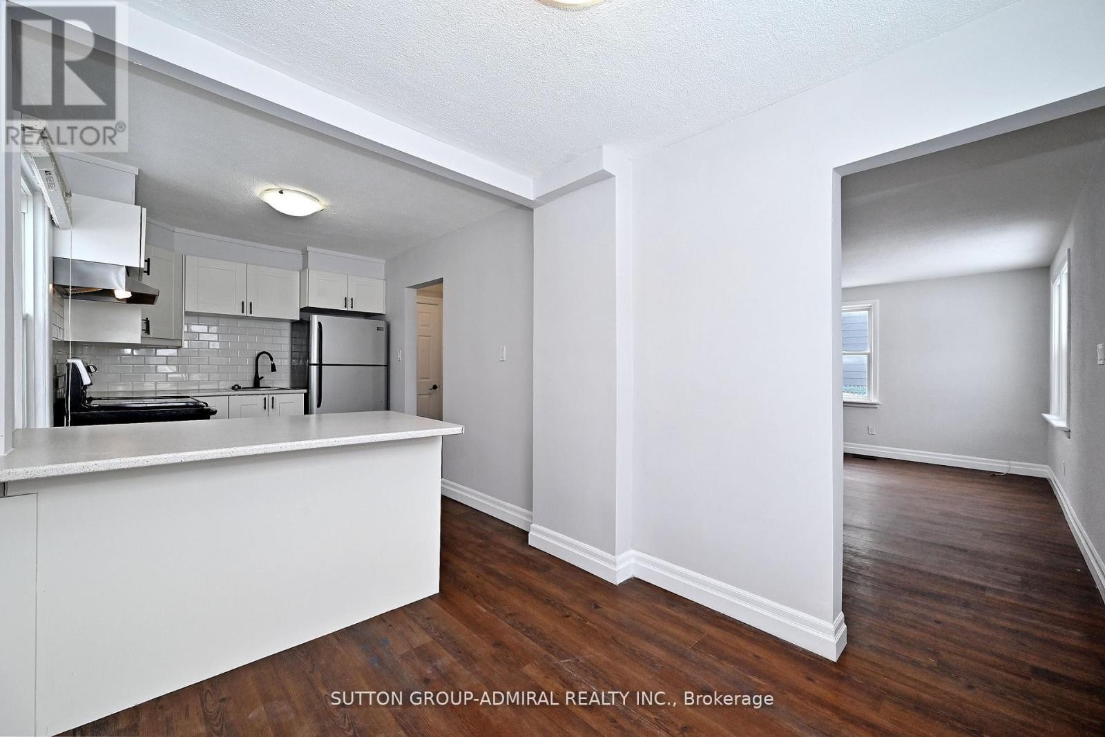 












145 NINTH AVENUE

,
Kitchener,




Ontario
N2C1T1

