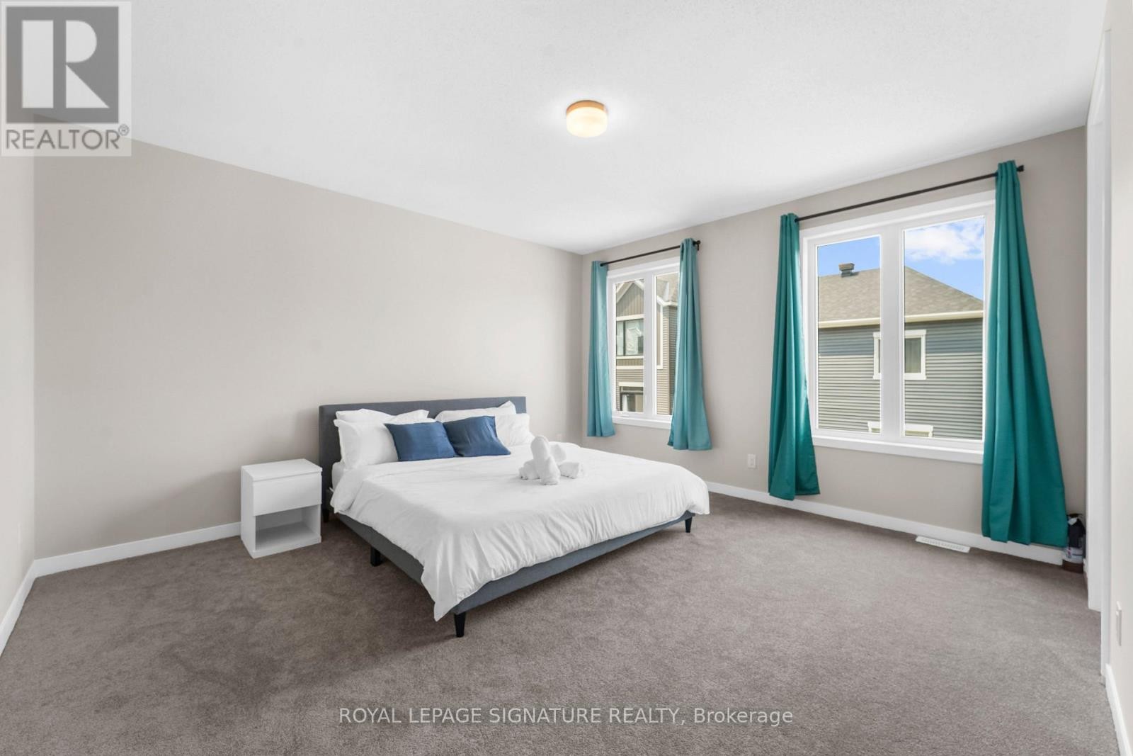 












280 SAPLING GROVE S

,
Ottawa,




Ontario
K2J7L9


