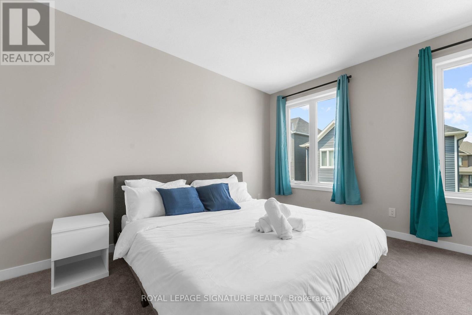 












280 SAPLING GROVE S

,
Ottawa,




Ontario
K2J7L9

