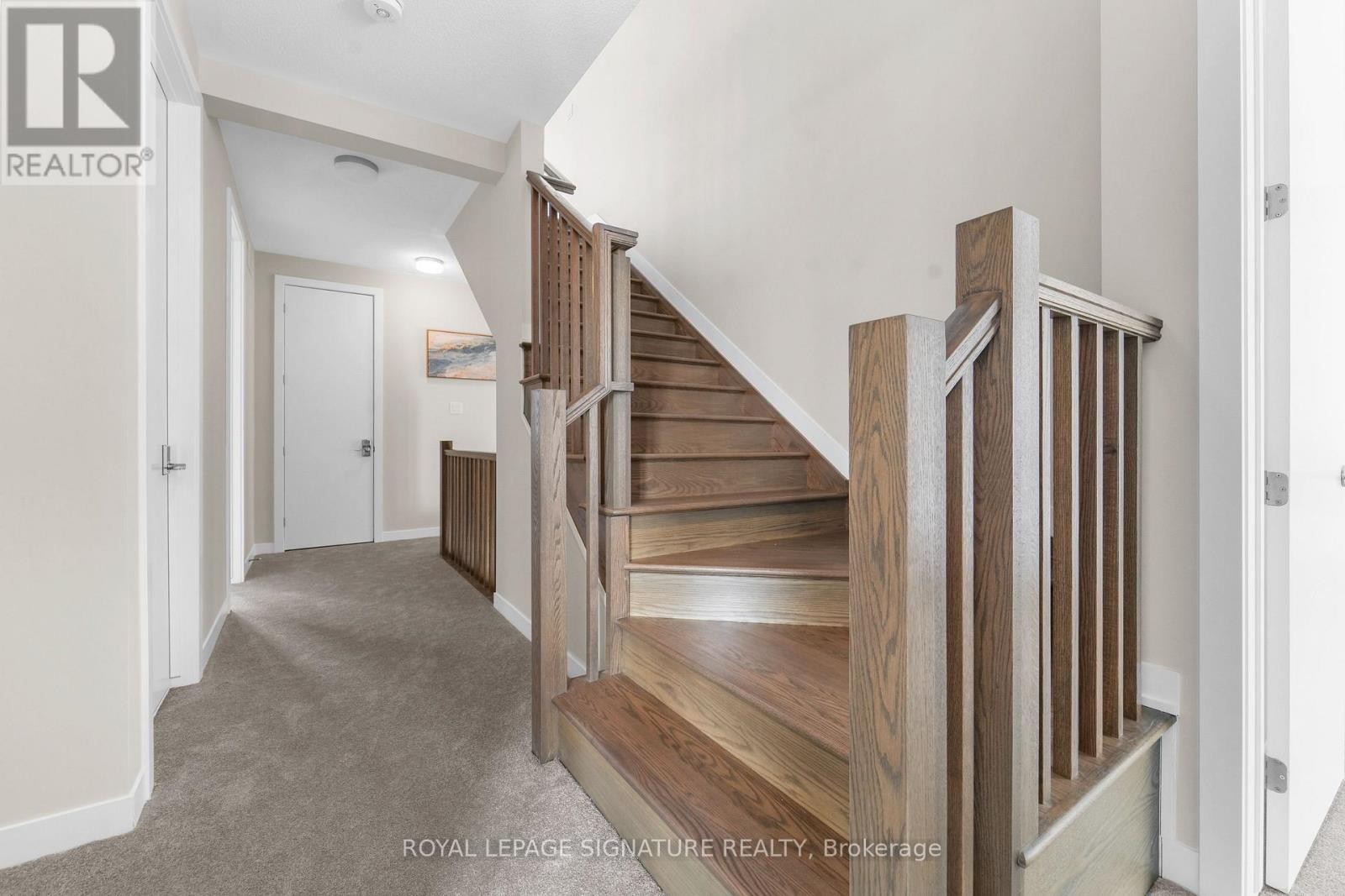












280 SAPLING GROVE S

,
Ottawa,




Ontario
K2J7L9


