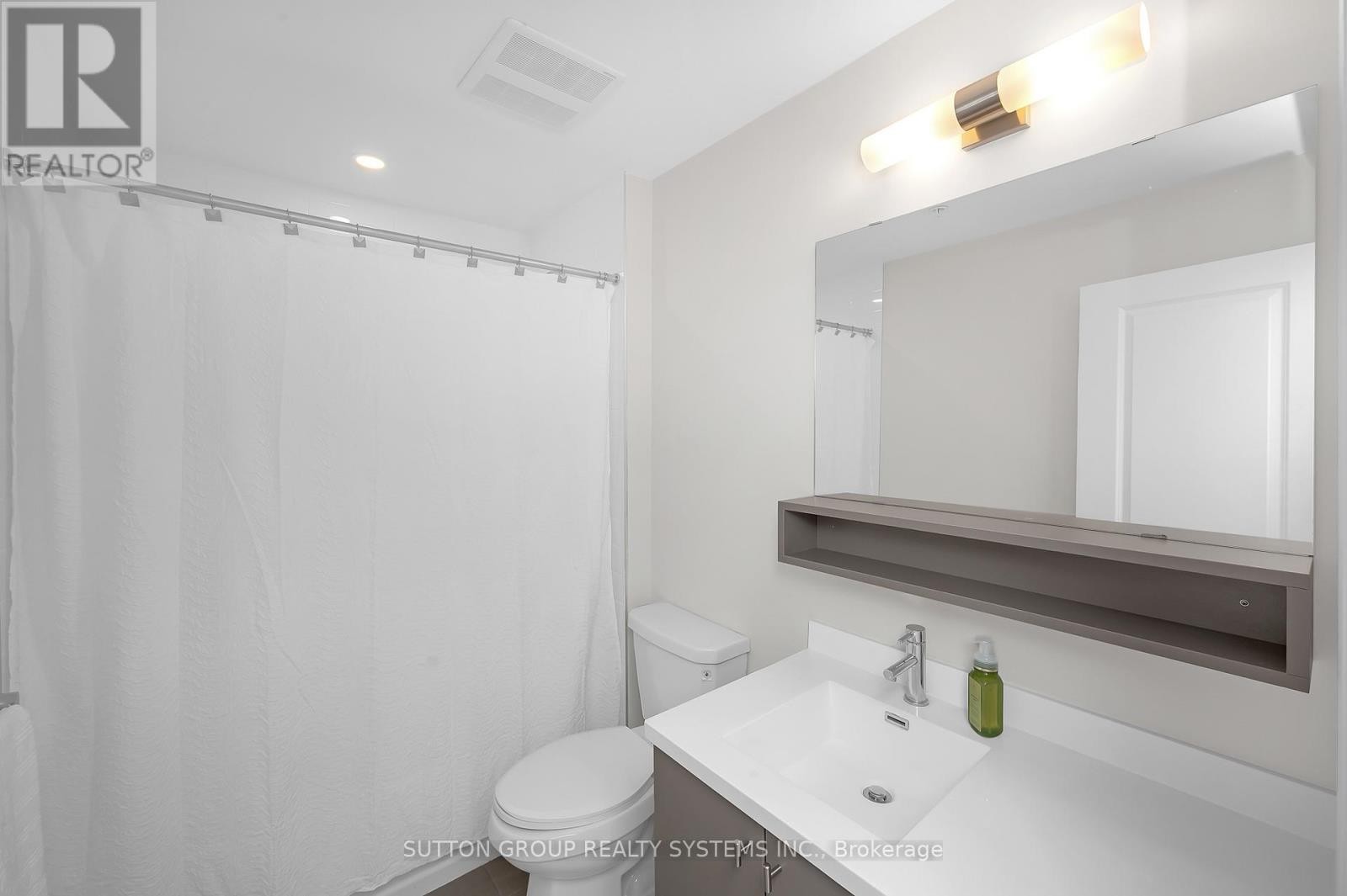 












212 - 121 HIGHWAY 8

,
Hamilton (Stoney Creek),




Ontario
L8G0A3

