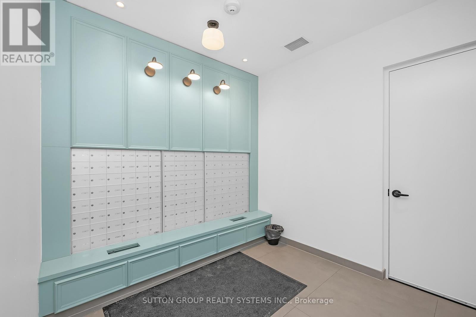 












212 - 121 HIGHWAY 8

,
Hamilton (Stoney Creek),




Ontario
L8G0A3

