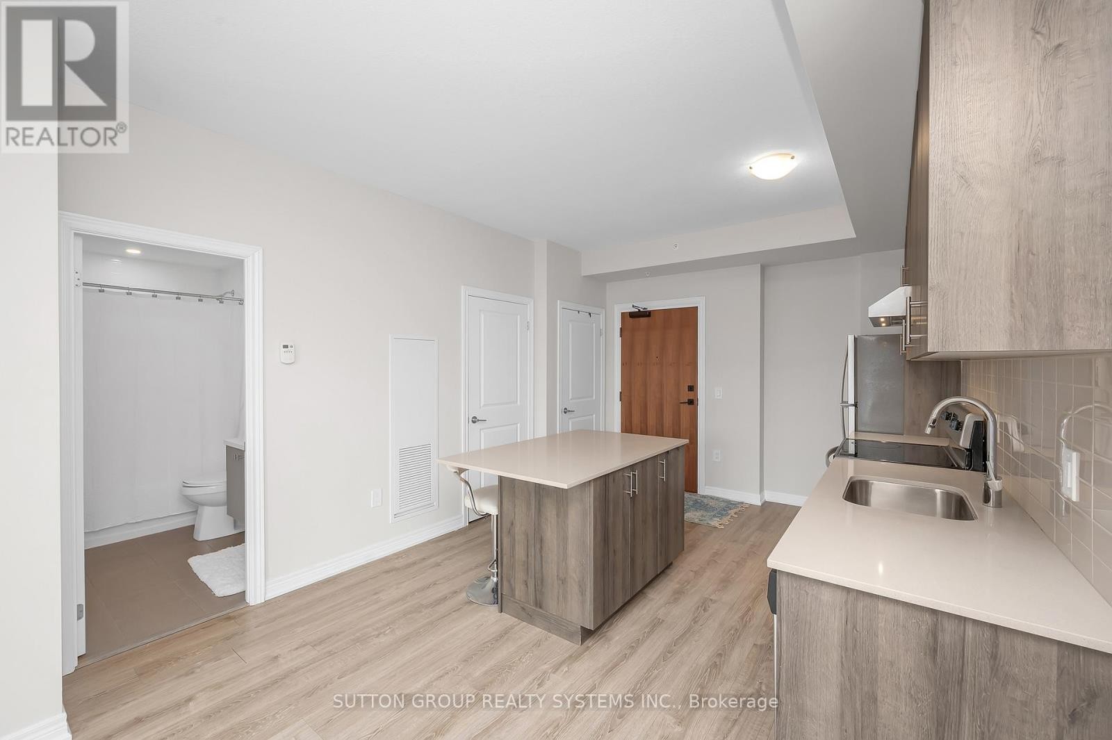 












212 - 121 HIGHWAY 8

,
Hamilton (Stoney Creek),




Ontario
L8G0A3

