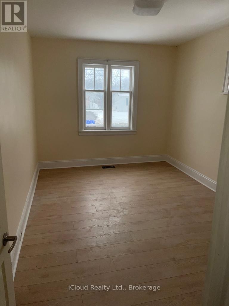 












114-116 MCGILL STREET

,
Quinte West (Trenton Ward),




Ontario
K8V3K1

