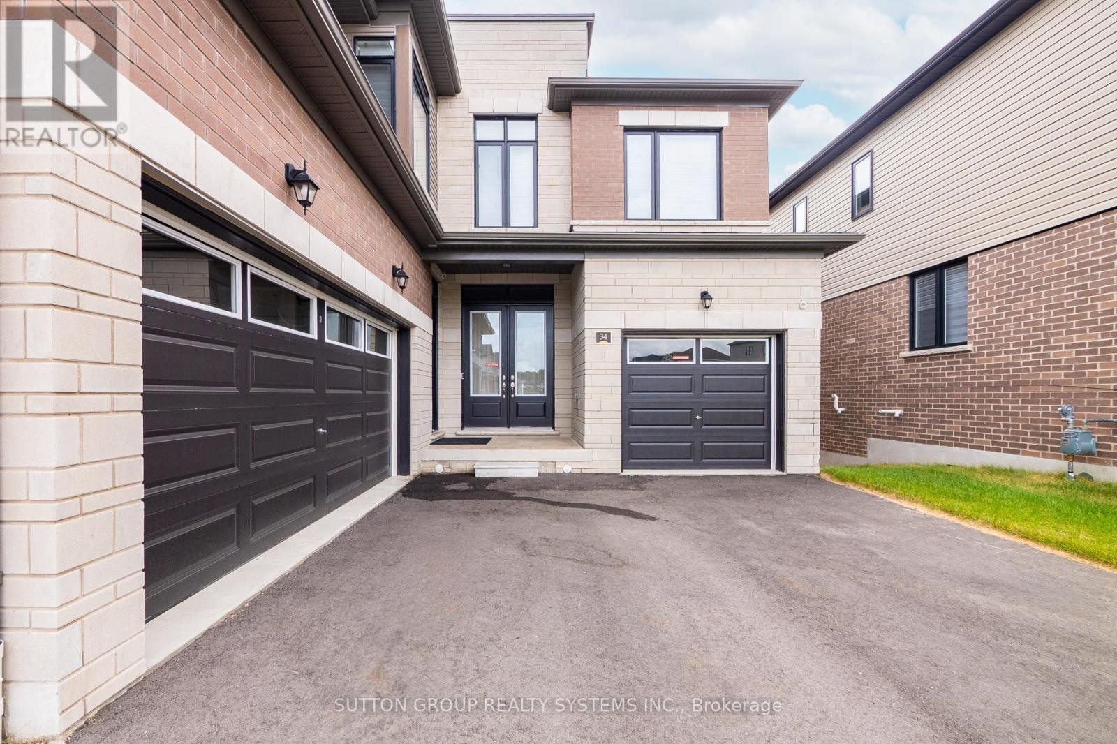 












34 MEARS ROAD

,
Brant (Paris),




Ontario
N3L0M6

