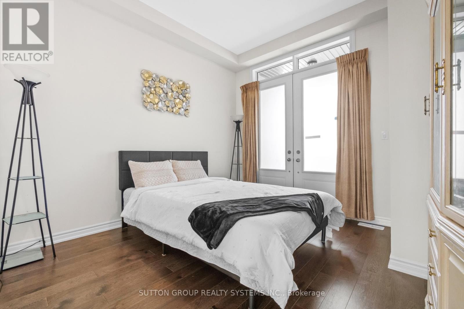 












34 MEARS ROAD

,
Brant (Paris),




Ontario
N3L0M6

