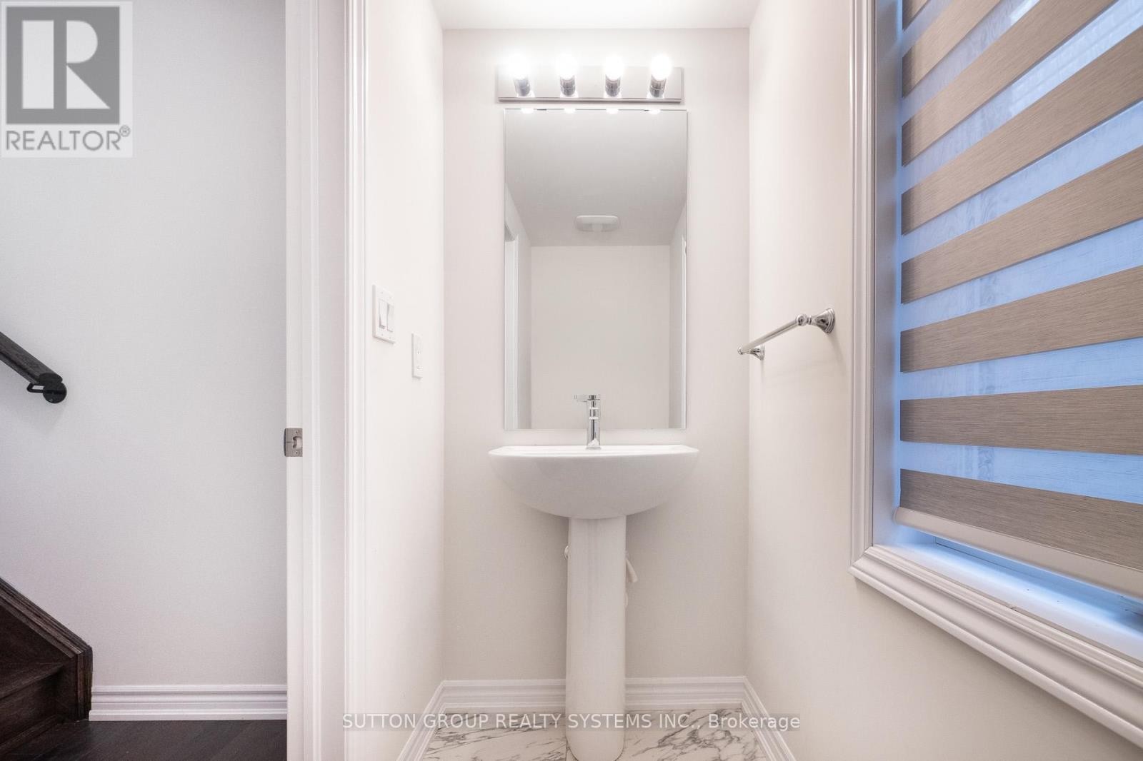 












34 MEARS ROAD

,
Brant (Paris),




Ontario
N3L0M6

