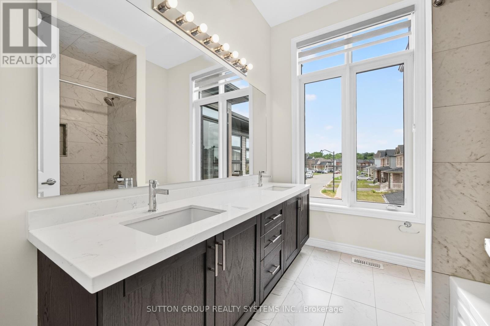 












34 MEARS ROAD

,
Brant (Paris),




Ontario
N3L0M6

