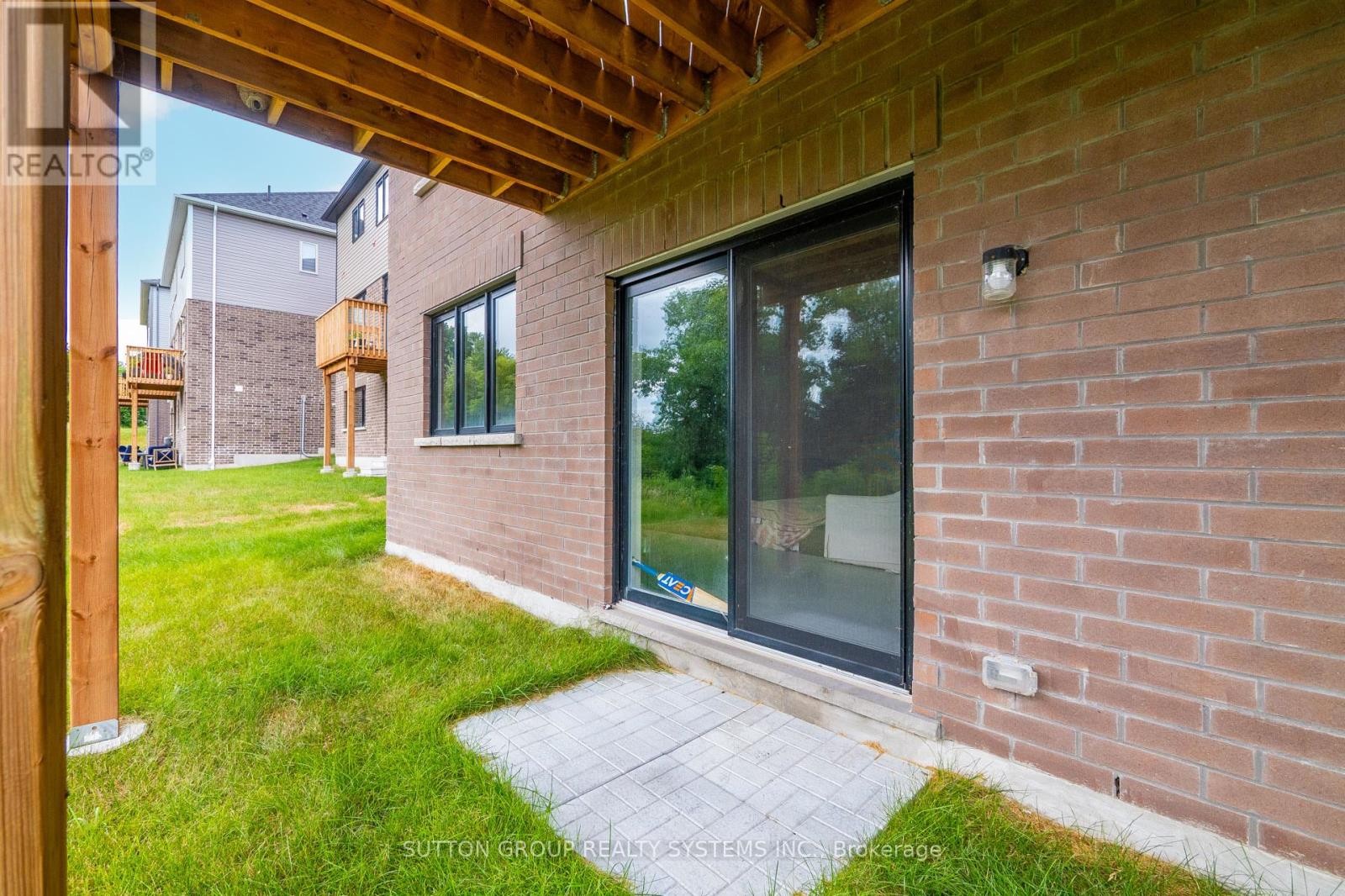 












34 MEARS ROAD

,
Brant (Paris),




Ontario
N3L0M6

