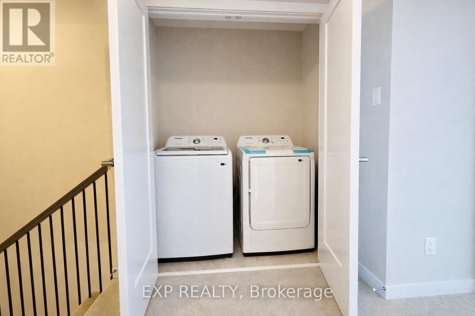 












215 SPECKLED ALDER ROW

,
Ottawa,




Ontario
K2J0V1

