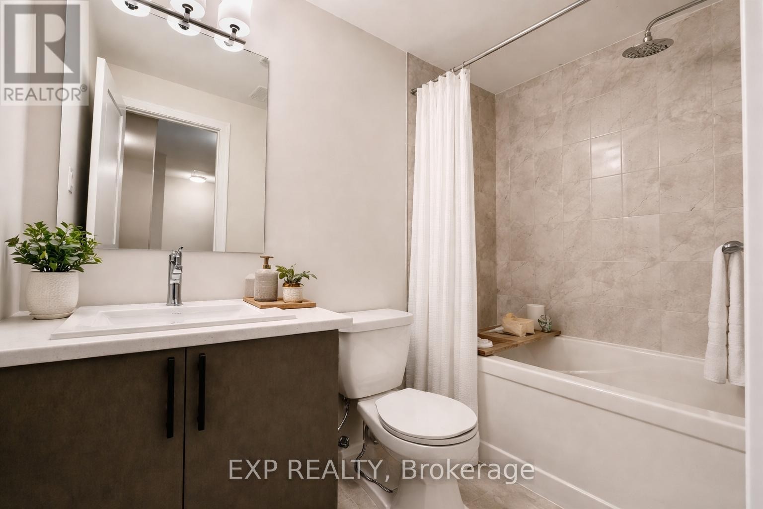 












215 SPECKLED ALDER ROW

,
Ottawa,




Ontario
K2J0V1

