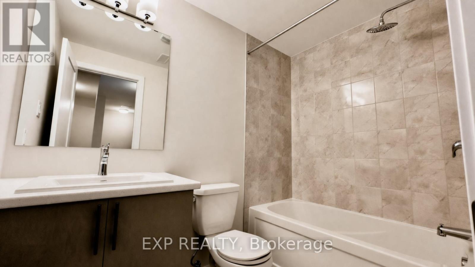 












215 SPECKLED ALDER ROW

,
Ottawa,




Ontario
K2J0V1

