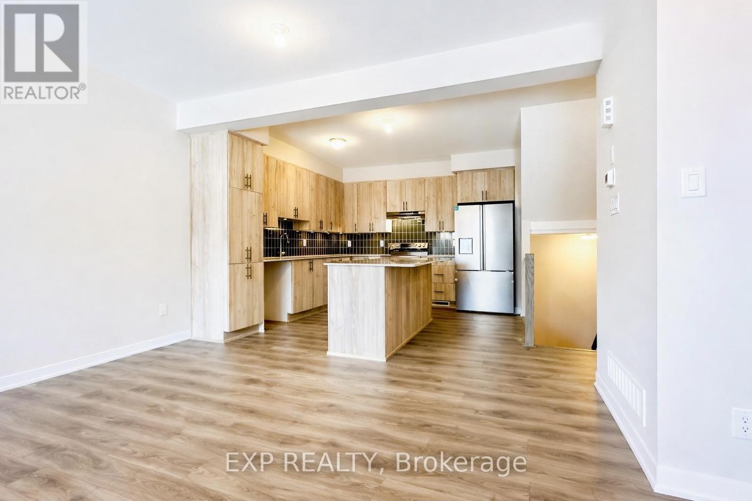 












215 SPECKLED ALDER ROW

,
Ottawa,




Ontario
K2J0V1

