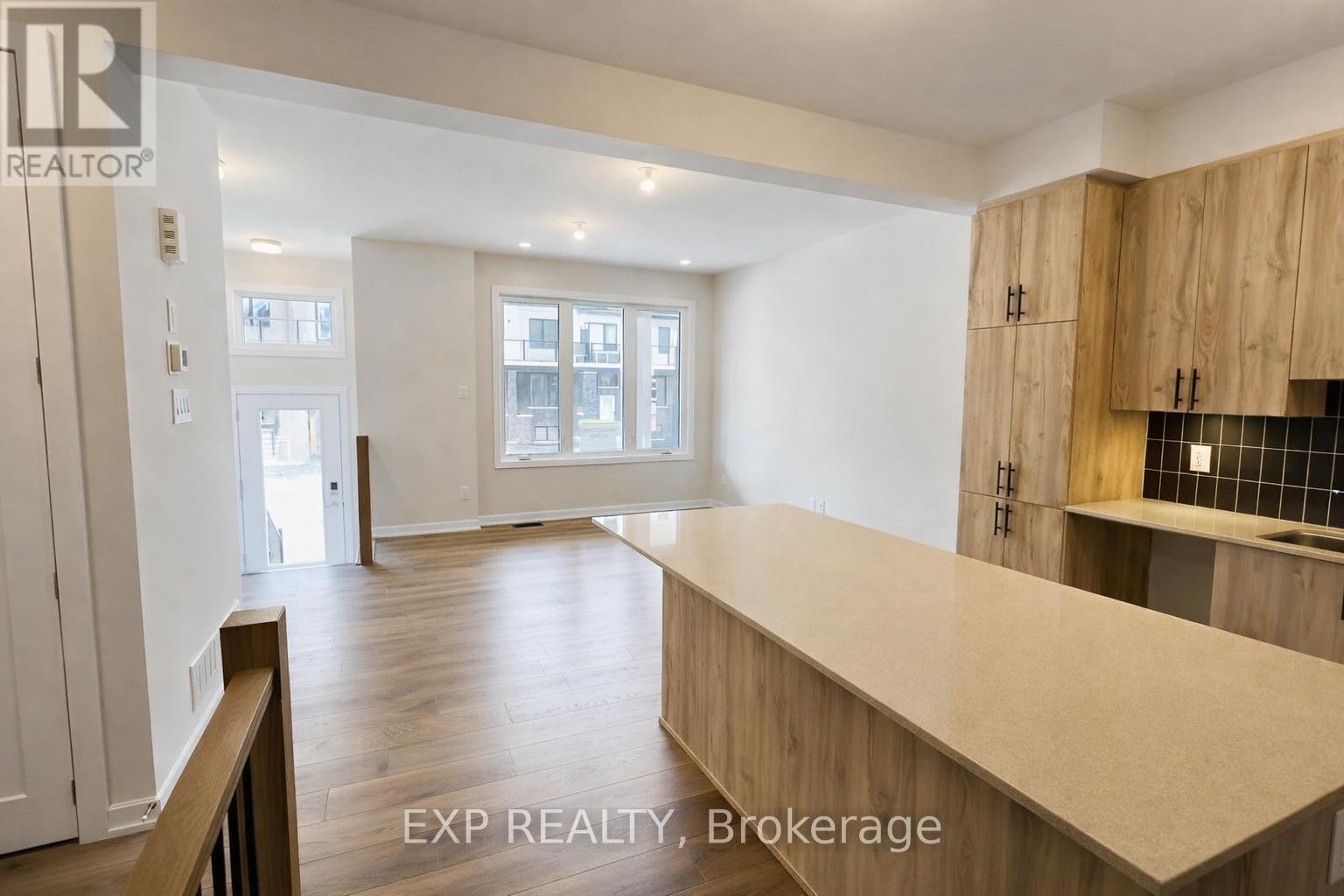 












215 SPECKLED ALDER ROW

,
Ottawa,




Ontario
K2J0V1

